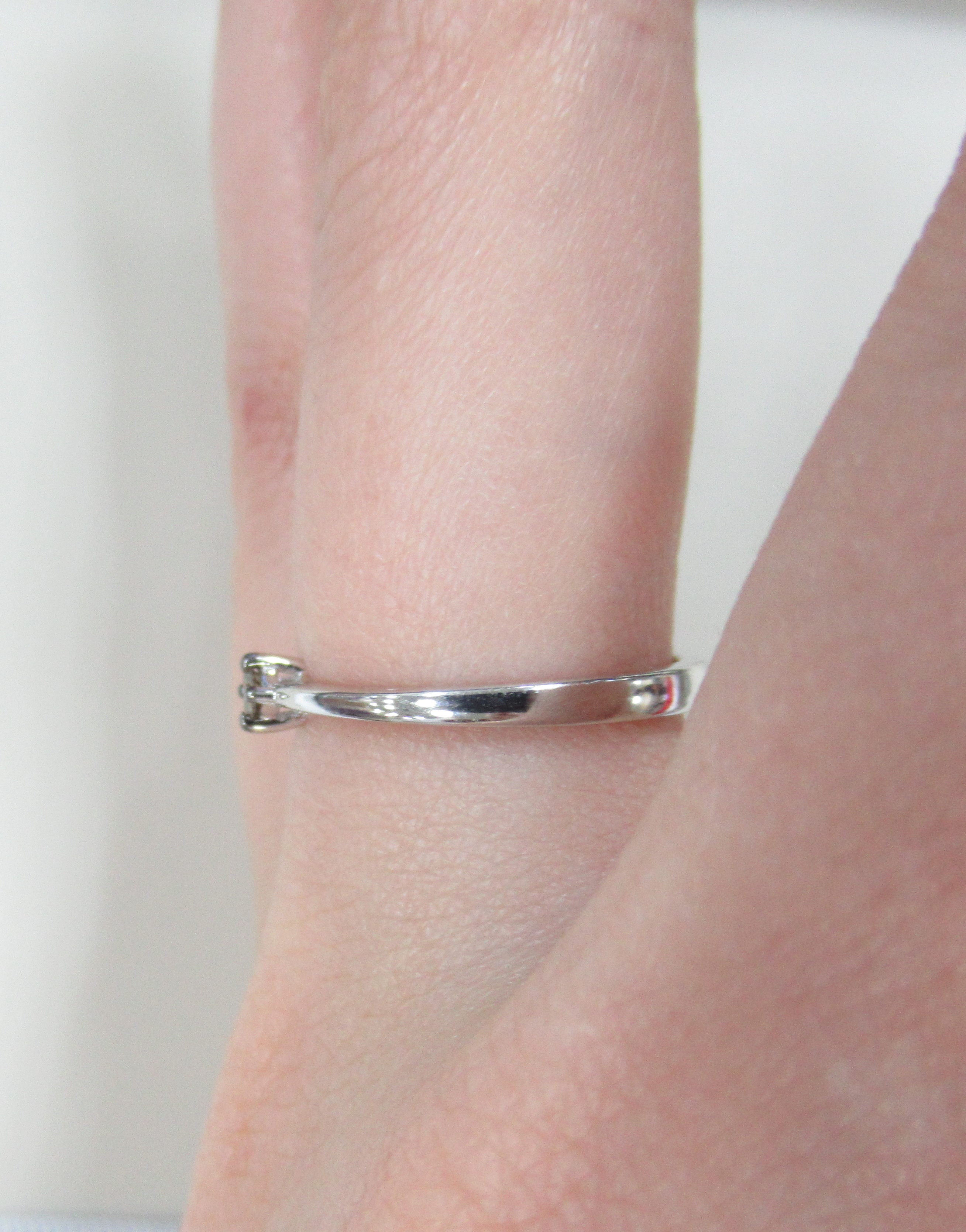 Серебряное кольцо с коньячным бриллиантом